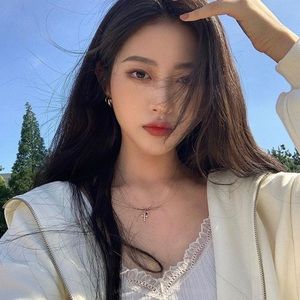 Meet your Posher, Gloria